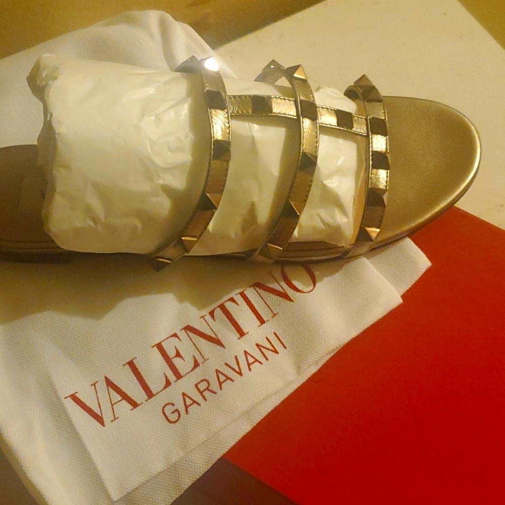 Valentino Garavani Slides Size 36